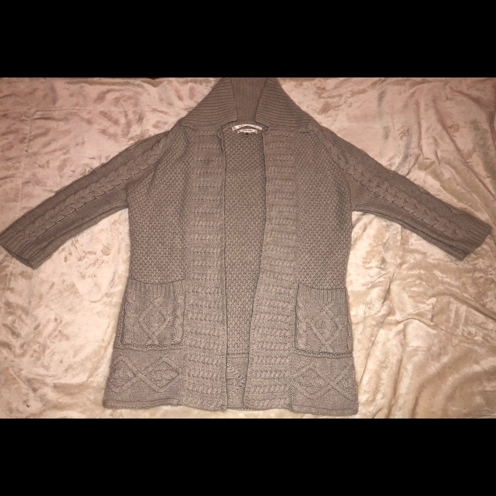 Medium Thick Grey Knit Cardigan